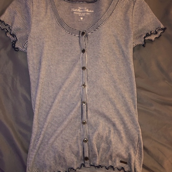 hollister striped  black and white t-shirt - Picture 1 of 2